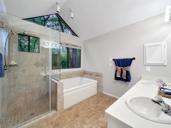 34 W Trace Creek Drive, The Woodlands TX 77381
