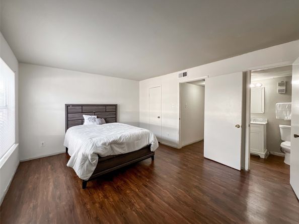 6001 Reims Road 1207, Houston TX 77036