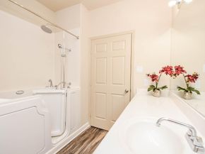 162 W Heritage Mill Circle, Tomball TX 77375