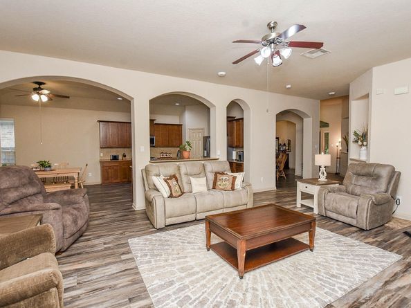 162 W Heritage Mill Circle, Tomball TX 77375