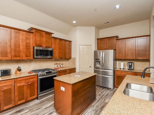 162 W Heritage Mill Circle, Tomball TX 77375