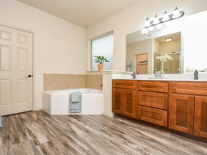 162 W Heritage Mill Circle, Tomball TX 77375