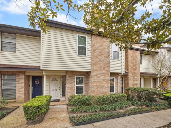 2592 Bering, Houston TX 77057