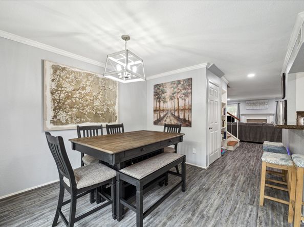 2592 Bering, Houston TX 77057
