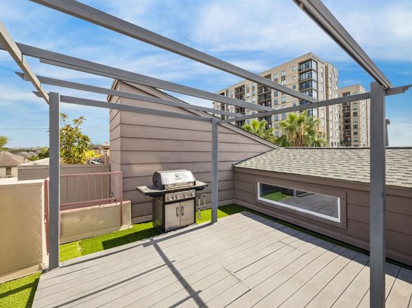 98 Drew Street B, Houston TX 77006