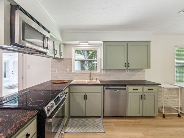 11510 Mullins Drive, Houston TX 77035