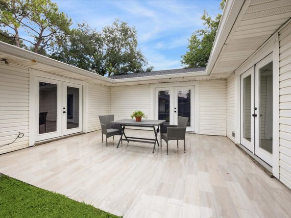 11510 Mullins Drive, Houston TX 77035