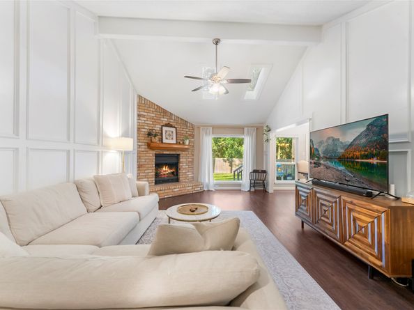 102 N Woodstock Circle Drive, The Woodlands TX 77381
