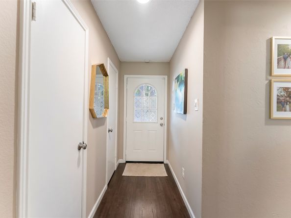 102 N Woodstock Circle Drive, The Woodlands TX 77381