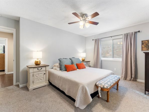 102 N Woodstock Circle Drive, The Woodlands TX 77381