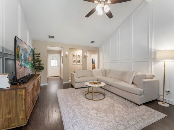 102 N Woodstock Circle Drive, The Woodlands TX 77381
