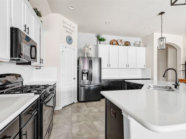 411 Seabiscuit Boulevard, New Caney TX 77357