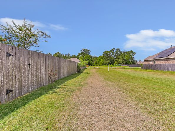 411 Seabiscuit Boulevard, New Caney TX 77357