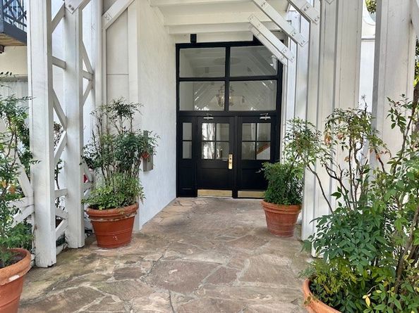 2333 Bering Drive 311, Houston TX 77057