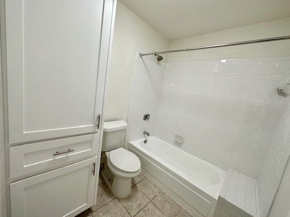 2333 Bering Drive 311, Houston TX 77057