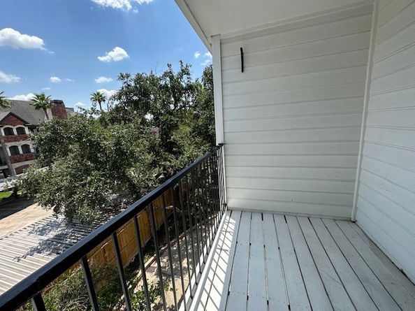 2333 Bering Drive 311, Houston TX 77057