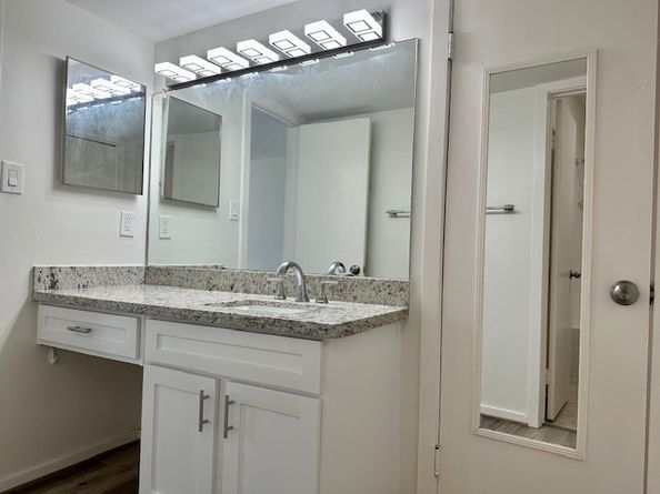 2333 Bering Drive 311, Houston TX 77057
