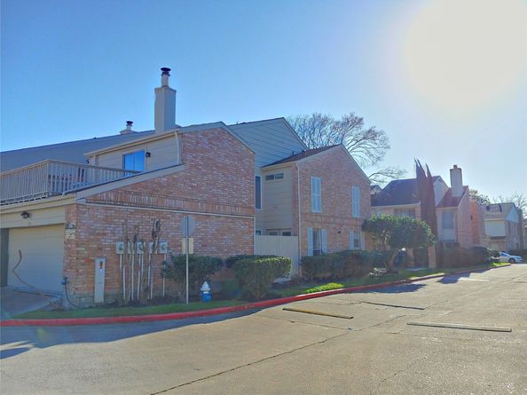 800 Country Place Drive 909, Houston TX 77079