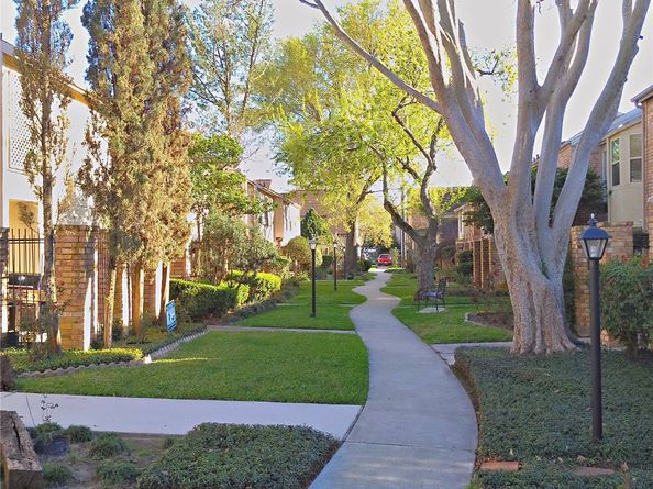 800 Country Place Drive 909, Houston TX 77079
