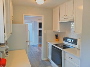800 Country Place Drive 909, Houston TX 77079