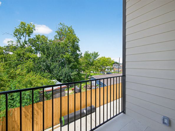 1216 E 34th St A Street, Houston TX 77022