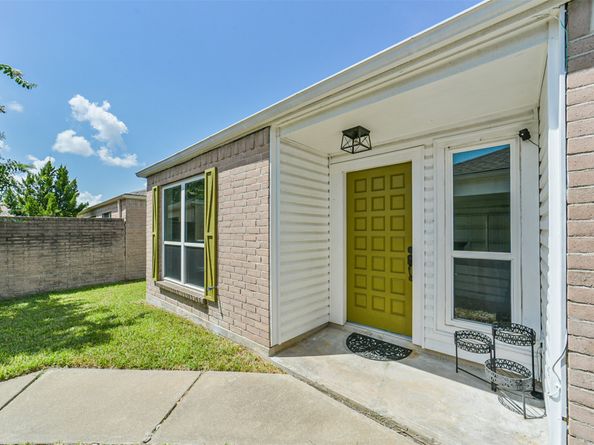 9318 Stockwell Drive, Houston TX 77083