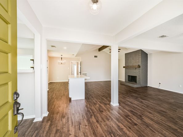 9318 Stockwell Drive, Houston TX 77083