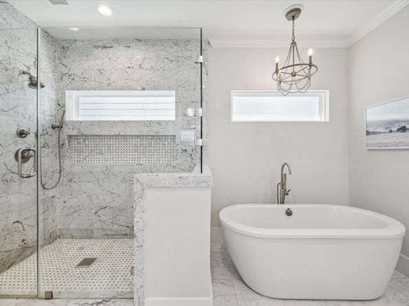 221 W 26th Street B, Houston TX 77008
