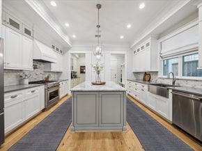 221 W 26th Street B, Houston TX 77008