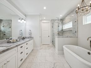 221 W 26th Street B, Houston TX 77008