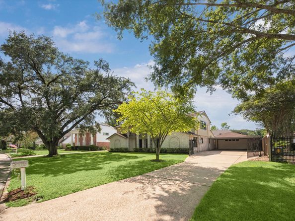 2723 Bernadette Lane, Houston TX 77043