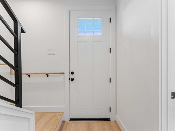 2528 Live Oak Street, Houston TX 77004