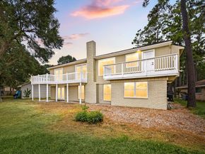 5914 Lawn Lane, Houston TX 77088
