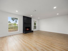 5914 Lawn Lane, Houston TX 77088