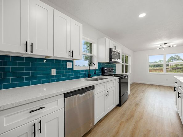 5914 Lawn Lane, Houston TX 77088
