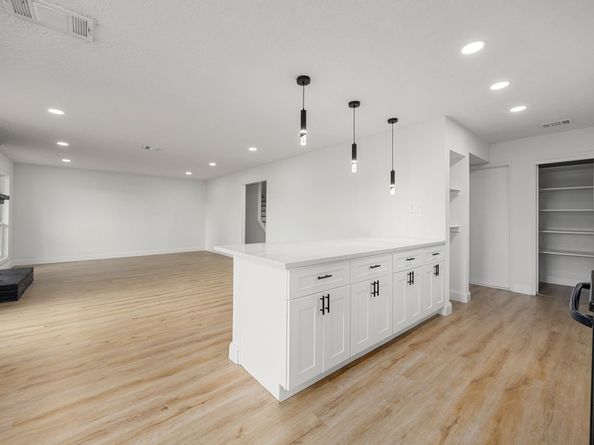 5914 Lawn Lane, Houston TX 77088