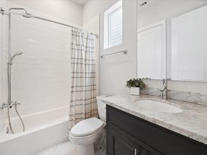 1212 W 16th Street, Houston TX 77008