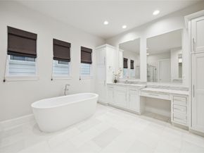 1212 W 16th Street, Houston TX 77008