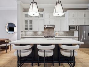 1212 W 16th Street, Houston TX 77008