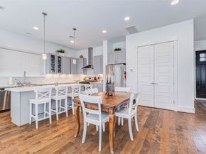 327 Yale Oaks Lane, Houston TX 77091