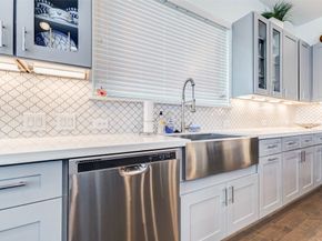 327 Yale Oaks Lane, Houston TX 77091