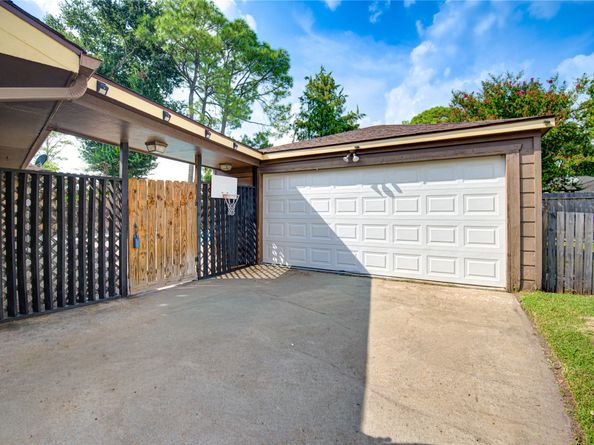 12302 Meadowdale Drive, Meadows Place TX 77477