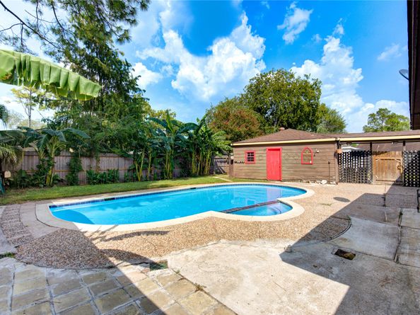 12302 Meadowdale Drive, Meadows Place TX 77477