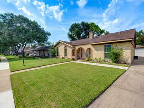 12302 Meadowdale Drive, Meadows Place TX 77477