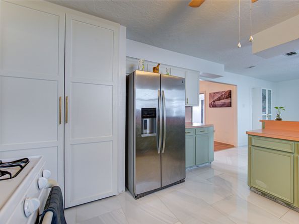 12302 Meadowdale Drive, Meadows Place TX 77477