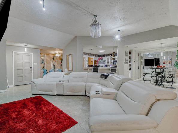 7006 River Bluff Drive, Houston TX 77085