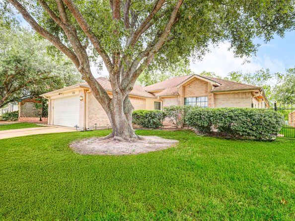 7006 River Bluff Drive, Houston TX 77085