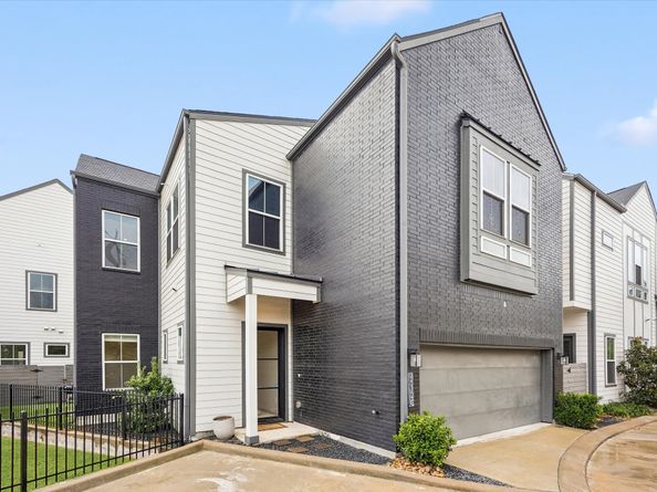 4512 Old Yale Street C, Houston TX 77018