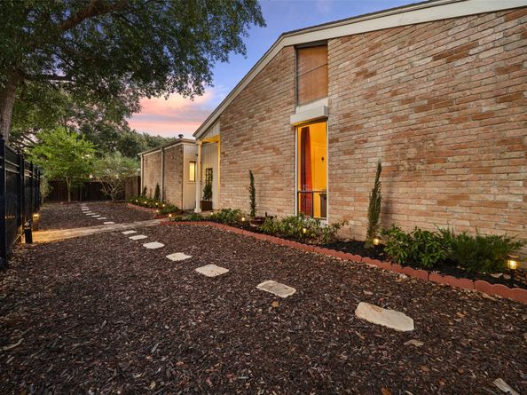 1016 Fleetwood Place Drive, Houston TX 77079