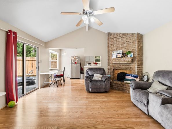 1 E Woodtimber Court, Spring TX 77381